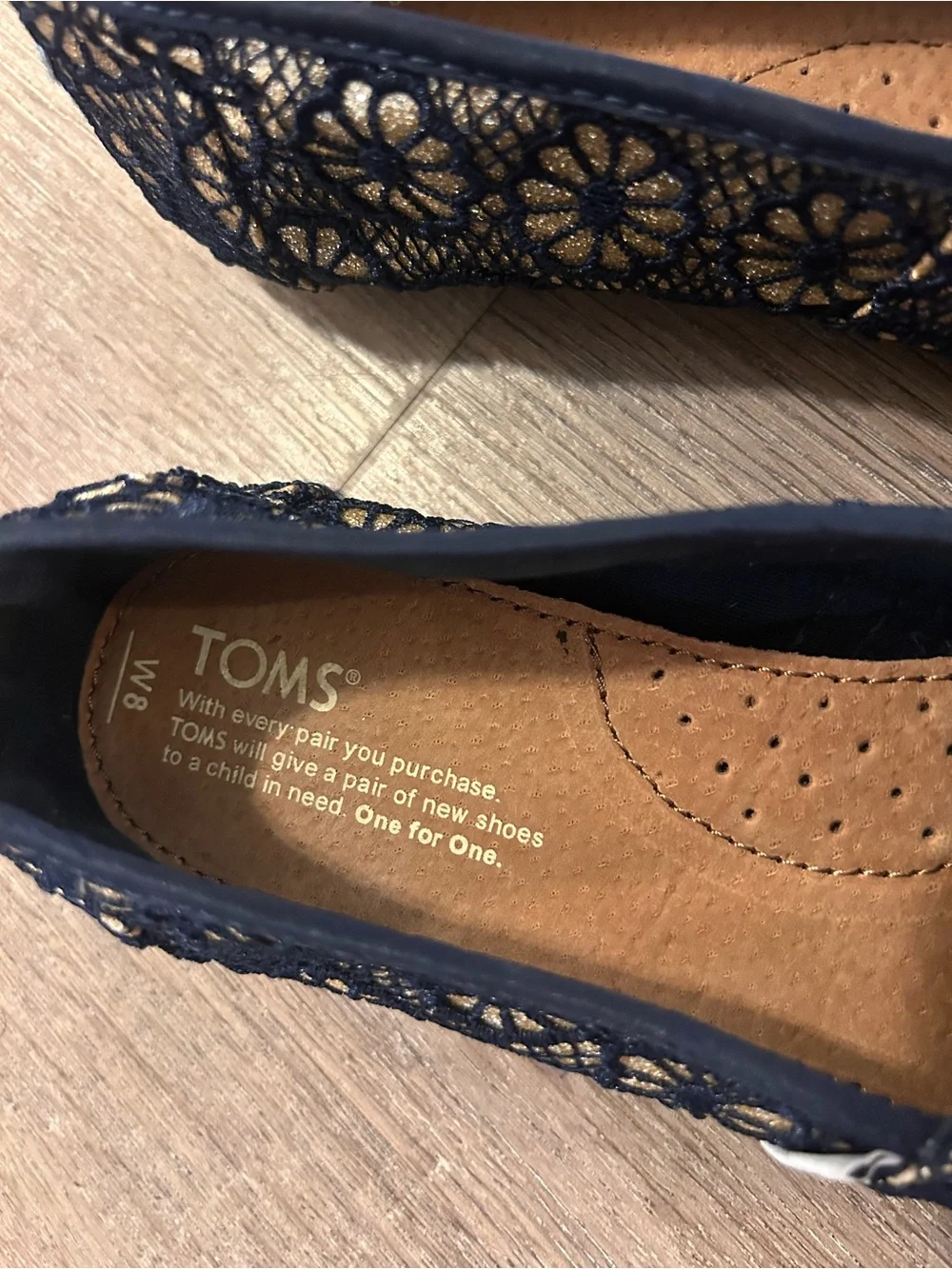 TOMS Alpargata Classic Slip-On Flats Womens Size 8 Navy Floral Glitter